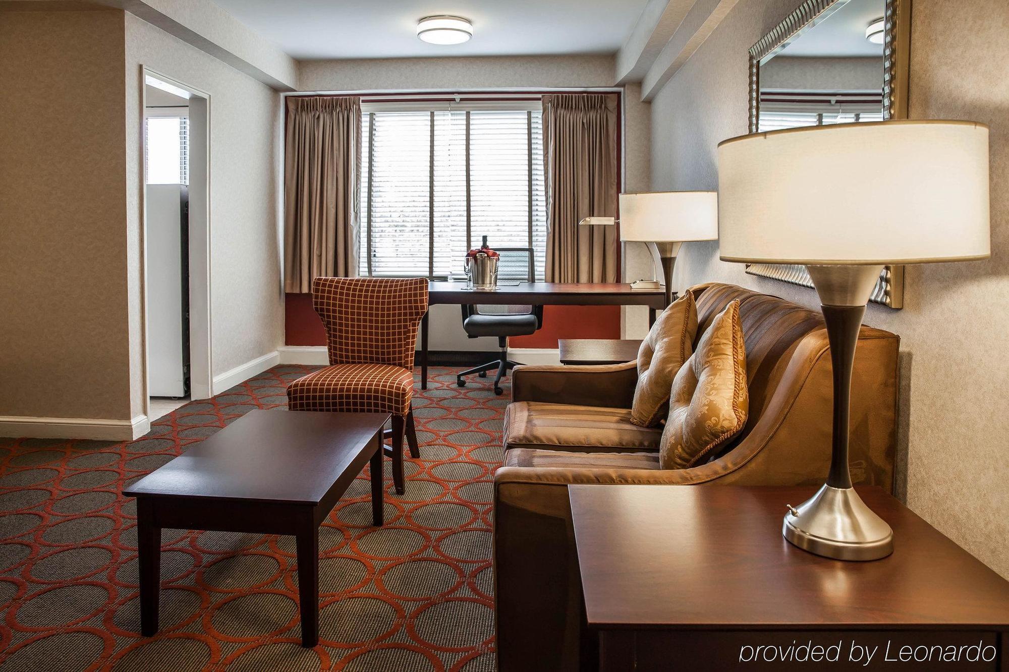 The Virginian Suites, Ascend Hotel Collection Arlington Bagian luar foto